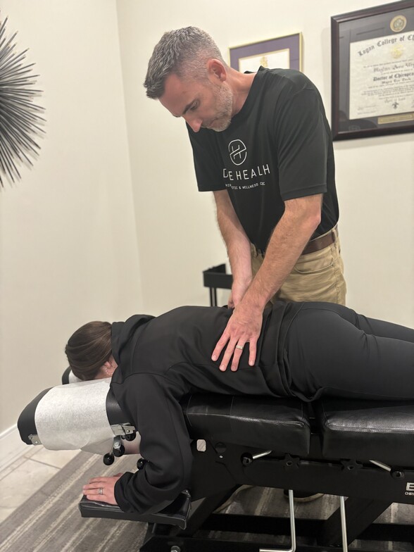 Chiropractic adjustment at Edge Health Barrie